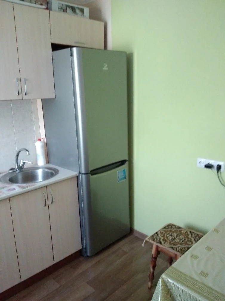 Продам двух.ком.квартиру