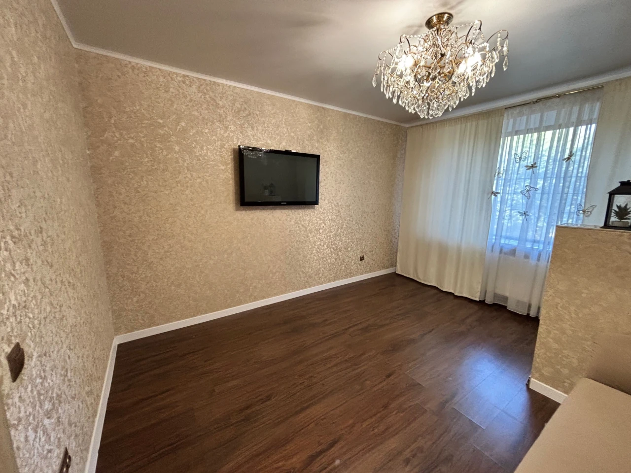 Two-bedroom apartment on Rose Street