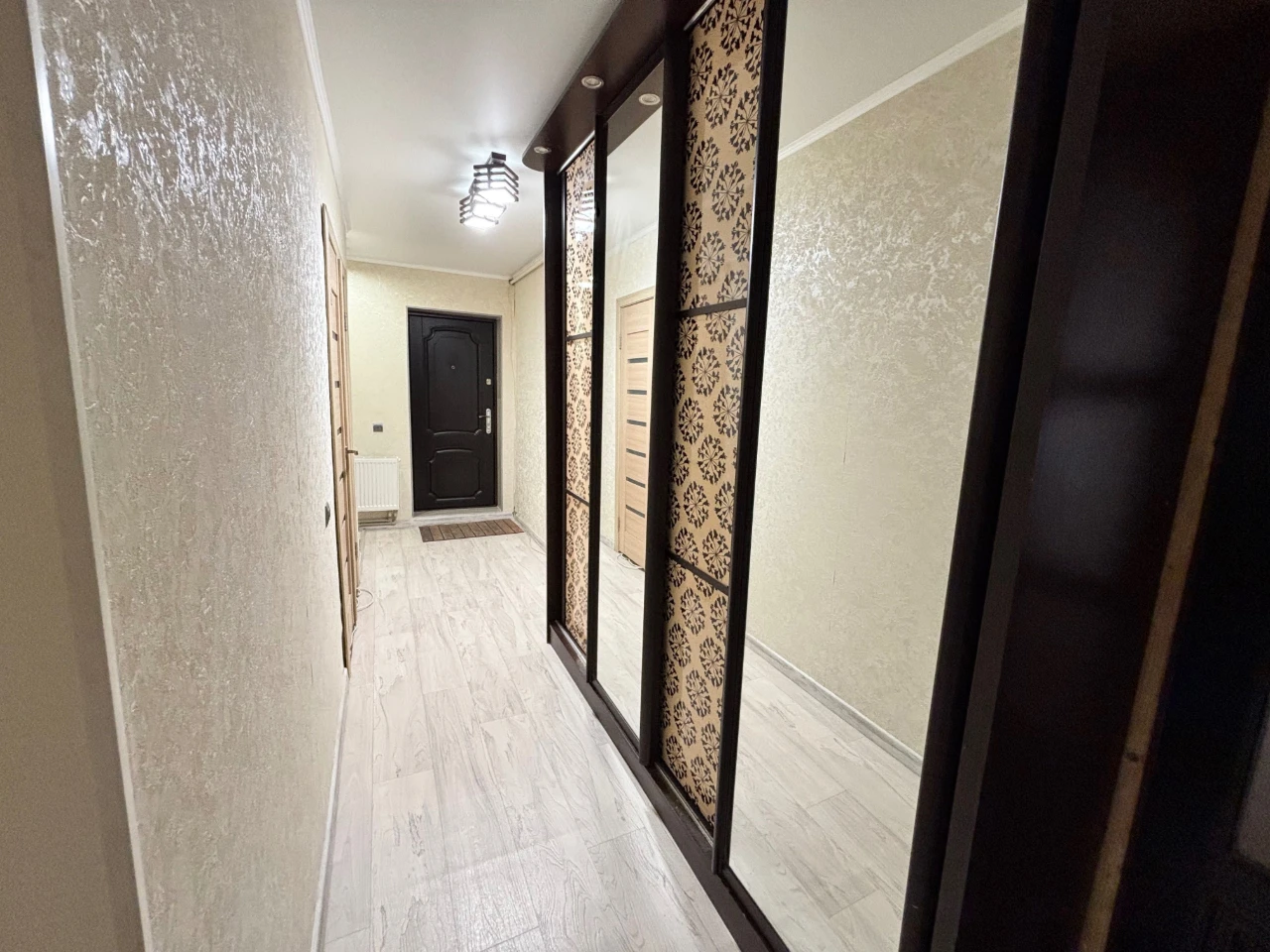 Two-bedroom apartment on Rose Street