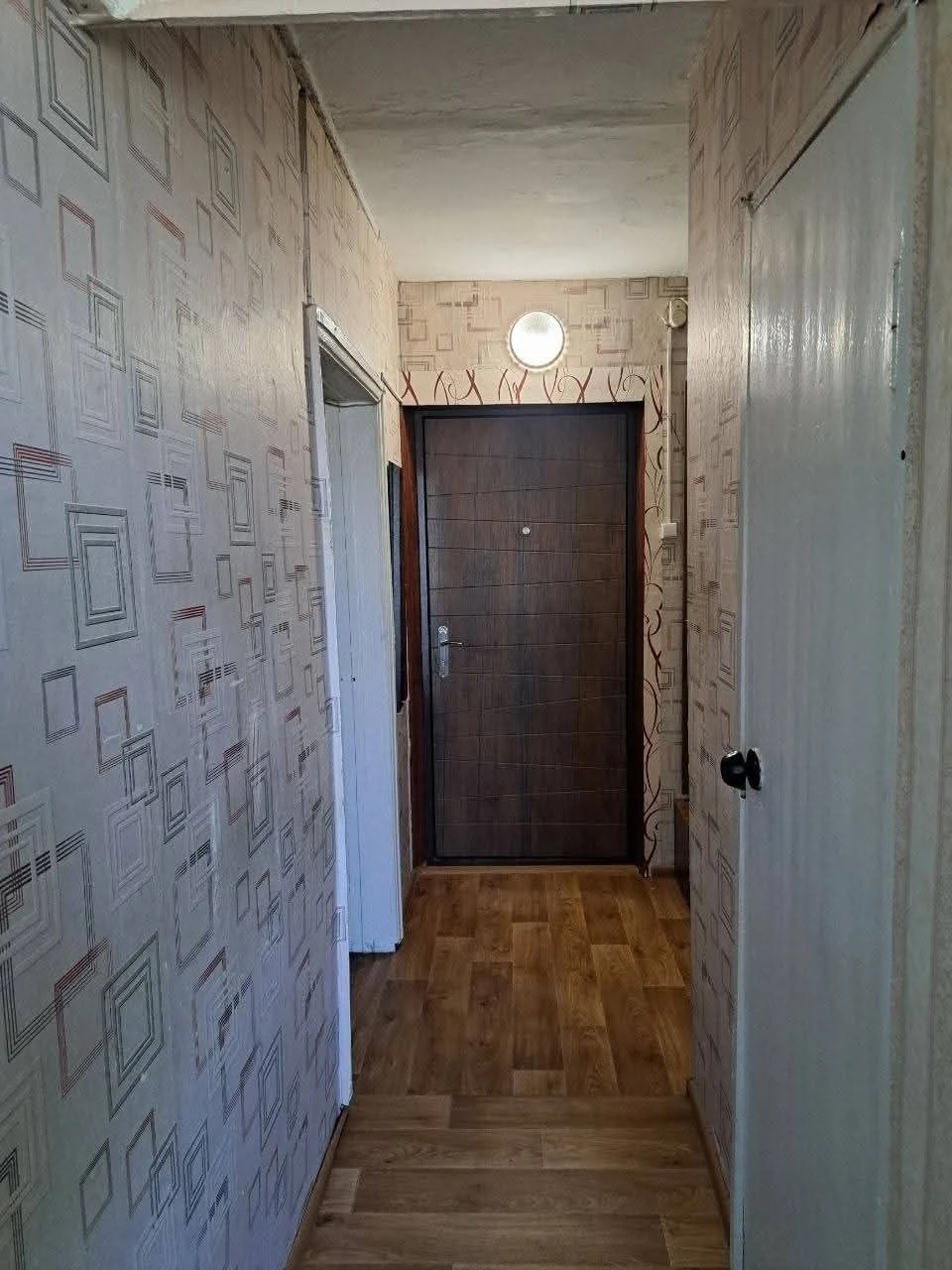 Apartment for Sale: 2 Rooms in Korotchenko