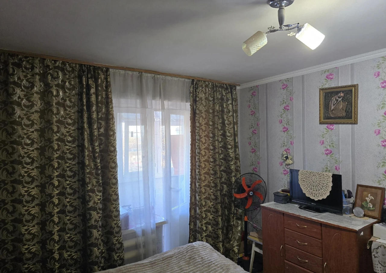 Продаётся большая 3-комнатная квартира