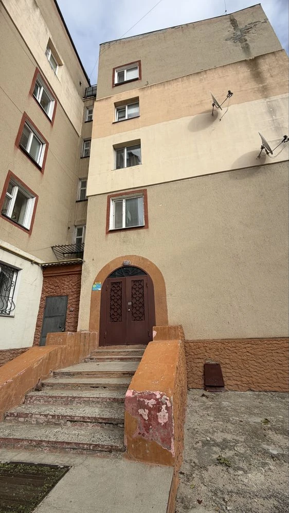 Продам 2 к квартиру на Солнечной