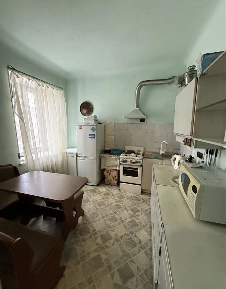Продам 2-комн. Квартиру в центре города