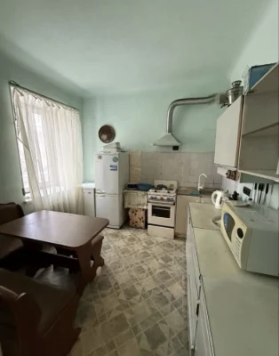 Продам 2-комн. Квартиру в центре города