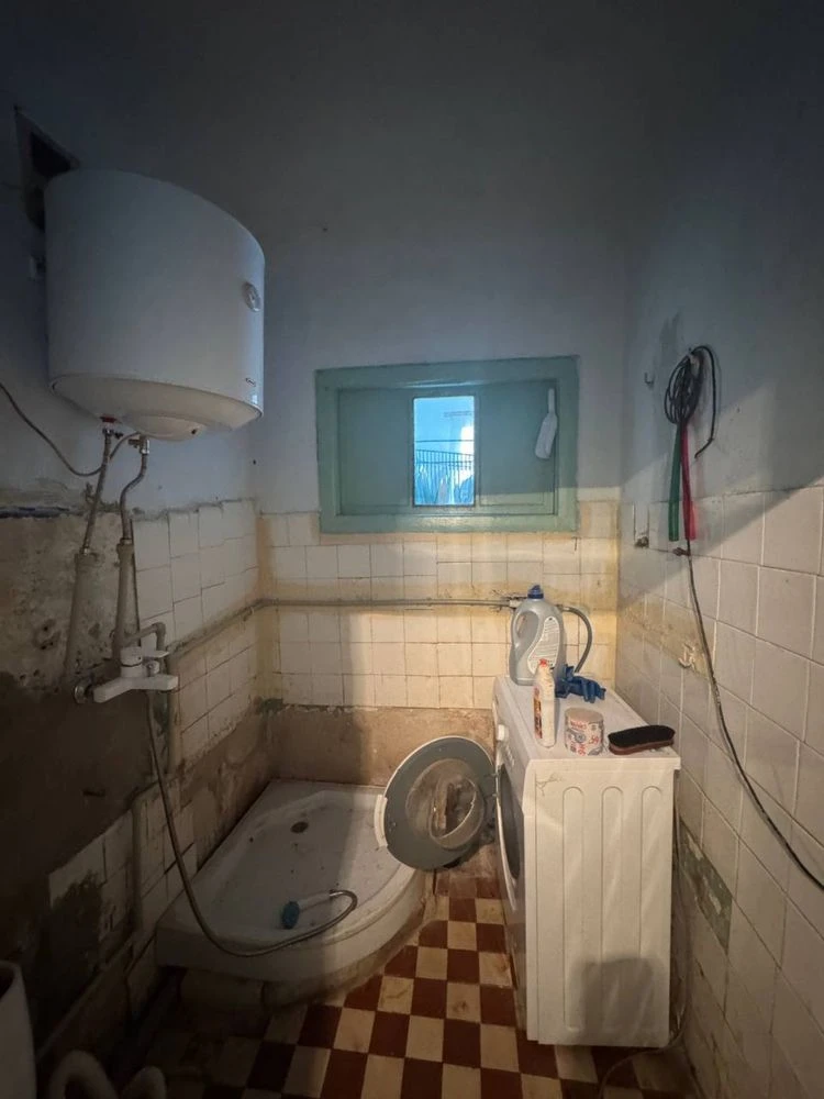 Продається 2-кімнатна квартира в центрі міста, на вулиці Першотравневій.