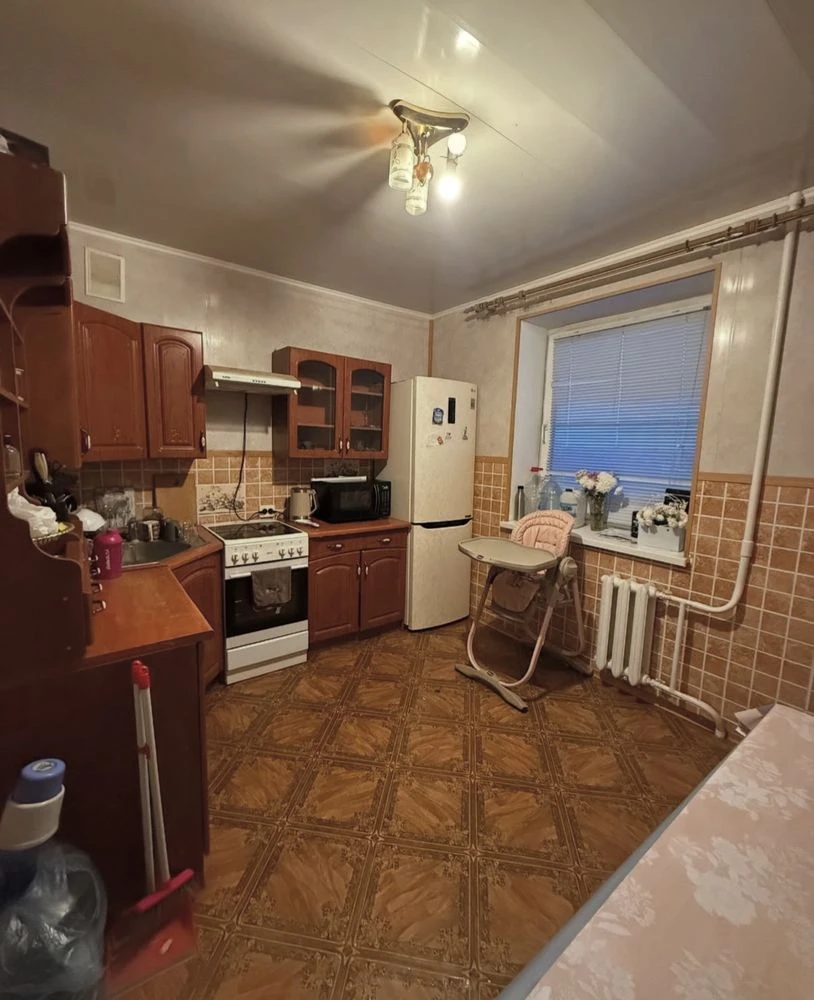 Продам 2-комн кв. 69 м/кв на Южной с мебелью и техникой