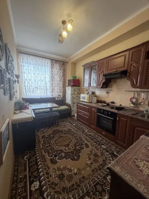 For Sale 2-room apartment on Pyrogova Street