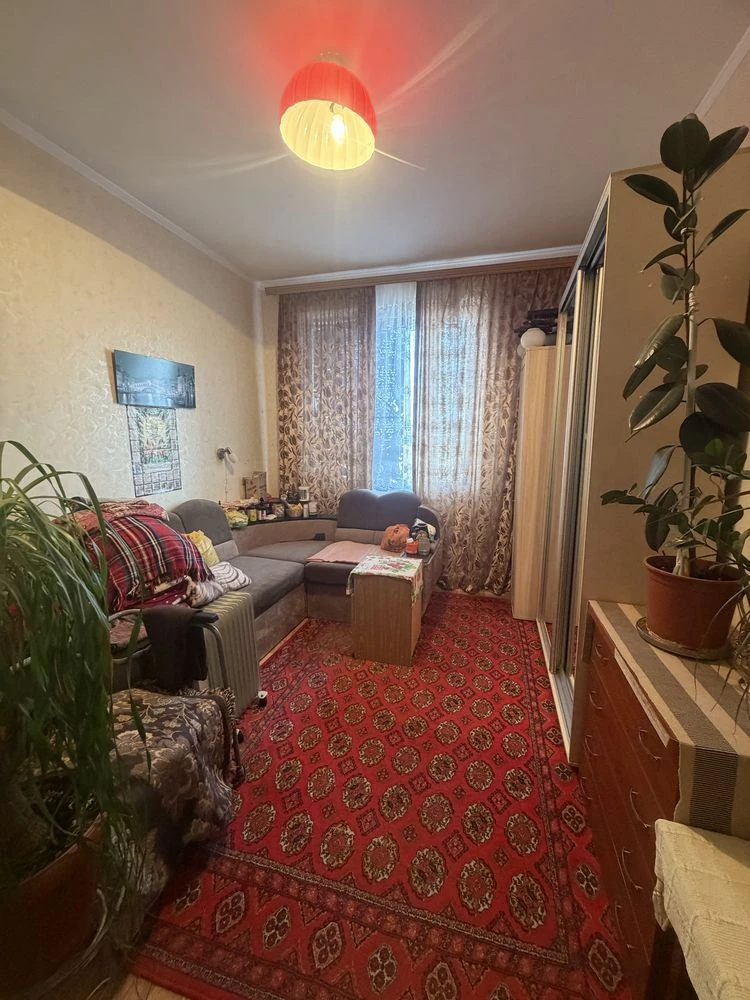For Sale 2-room apartment on Pyrogova Street
