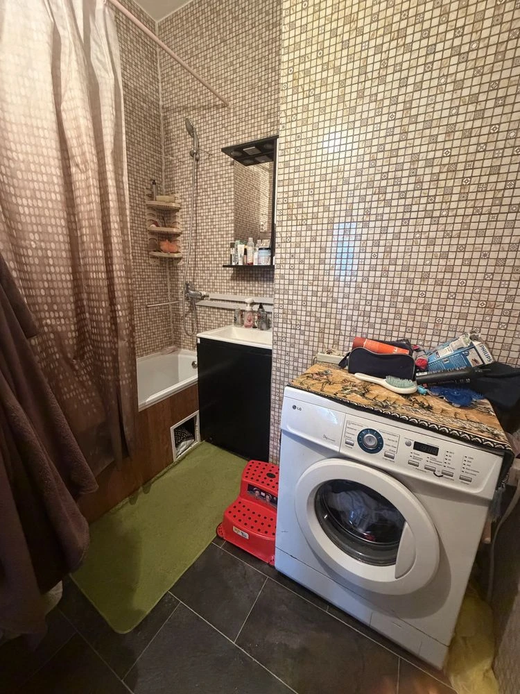 For Sale 2-room apartment on Pyrogova Street