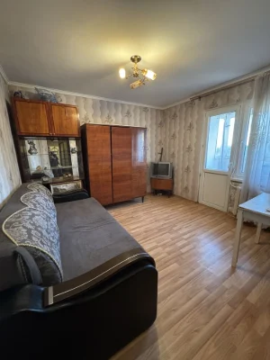 Продам однокомнатную квартиру на Совхозе.