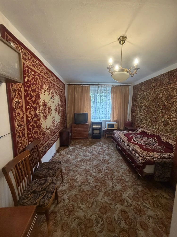 Продам 1-ком квартиру ул Островского