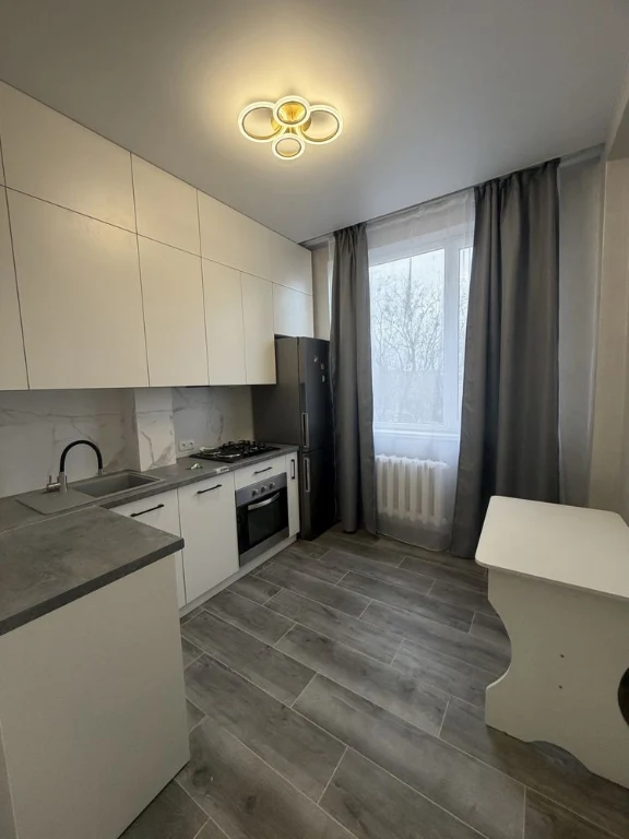 Продам 2-ком квартиру р-он Солнечной