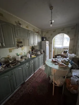 For Sale 3-room apartment on Southern Street