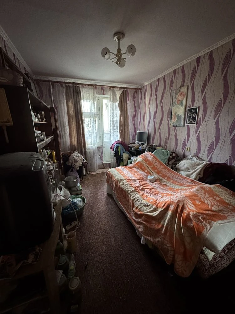 For Sale 3-room apartment on Southern Street