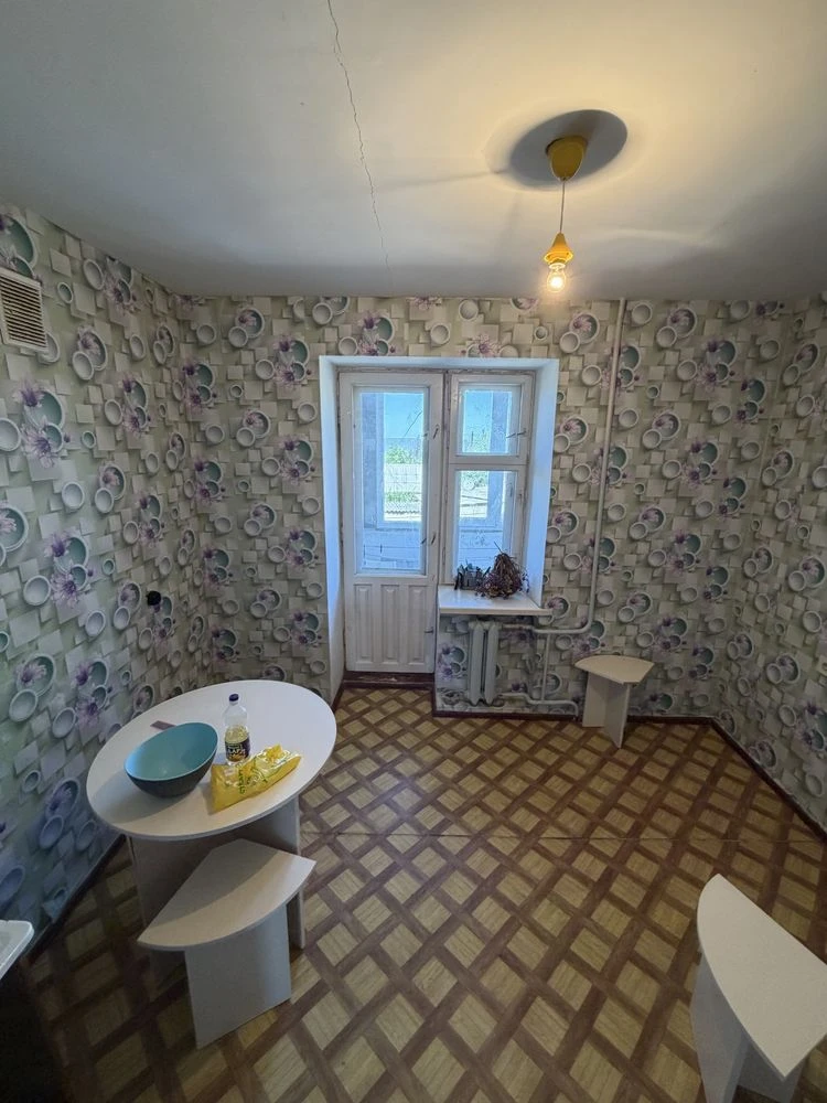 For sale apartment on Tyre, 3 rooms