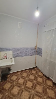 ДВІ КВАРТИ, КООПЕРАТИВ, ТОРГ, 3-й поверх. Вулиця Військової слави, 4