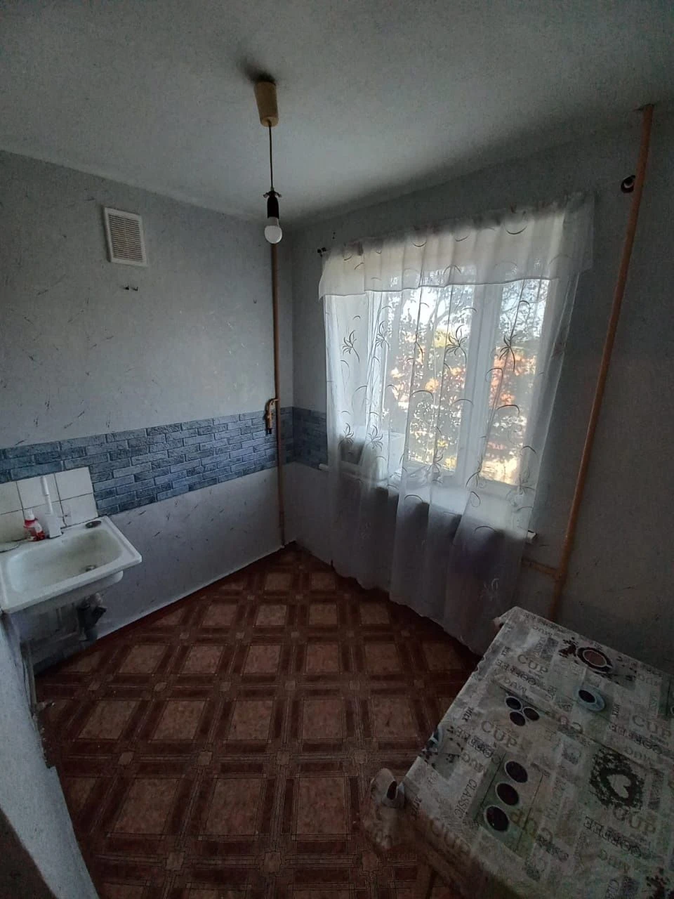 ДВІ КВАРТИ, КООПЕРАТИВ, ТОРГ, 3-й поверх. Вулиця Військової слави, 4