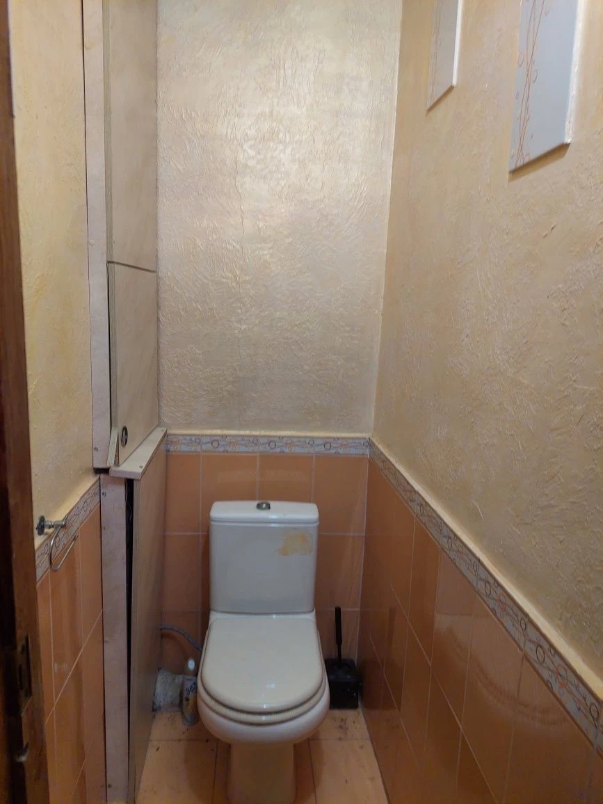 For Sale: 3-room apartment, Solnechnaya Street
