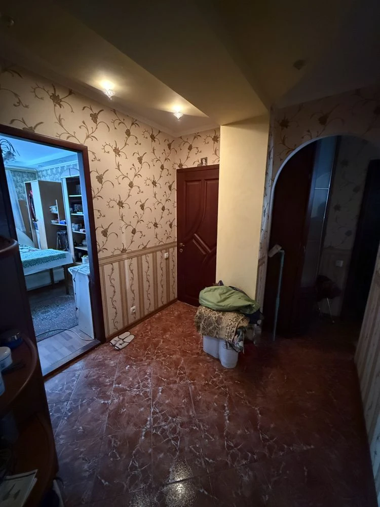 Продається 3-кімнатна квартира на Провальській вулиці