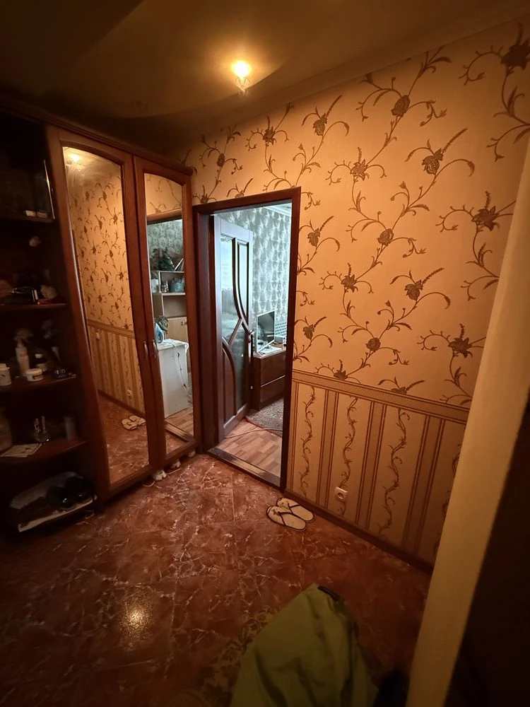 Продається 3-кімнатна квартира на Провальській вулиці