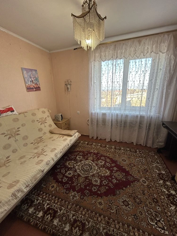 For sale: 3-room apartment on ul. Nezalezhnosti (Kalinin)