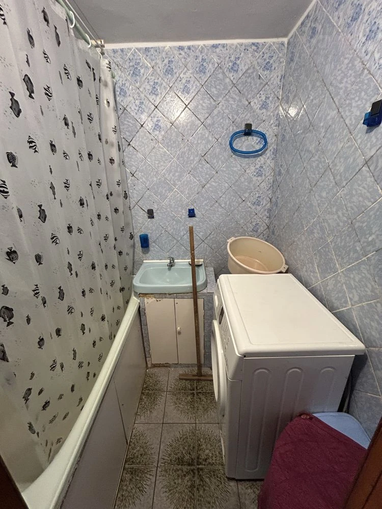 For sale: 3-room apartment on ul. Nezalezhnosti (Kalinin)