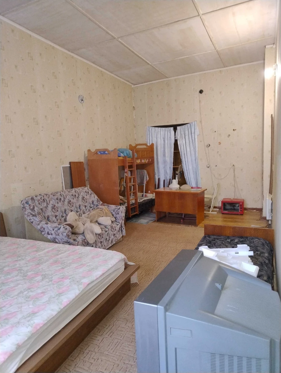 Продається 2-кімнатна квартира, центр міста