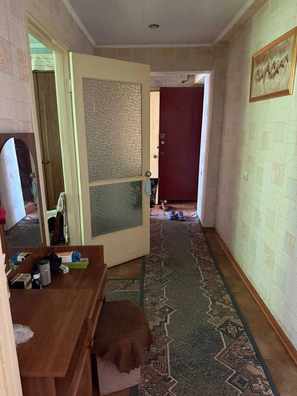 For sale 2-room apartment in a Kyiv type building on the 5th floor