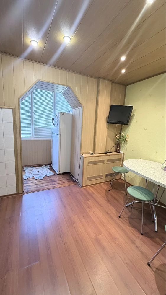 Продам 2-комнатную киевку Крепость