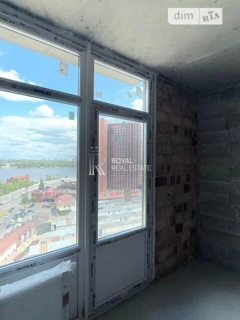 Sale of 3-room apartment 107 sq. m on Stepana Bandera Ave. 30 •