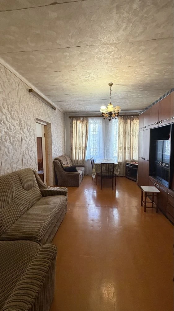 Продам 3-комнатную квартиру  р-н 9 шк