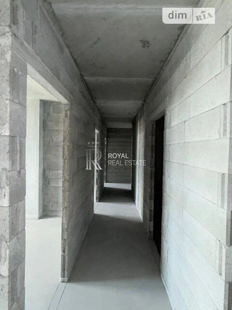 Sale of 3-room apartment 107 sq. m on Stepana Bandera Ave. 30 •