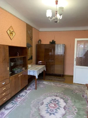 Продаётся 1 ком. 2 этаж ул.Придунайская