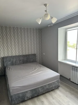 Продам 2 комнатную квартиру центр