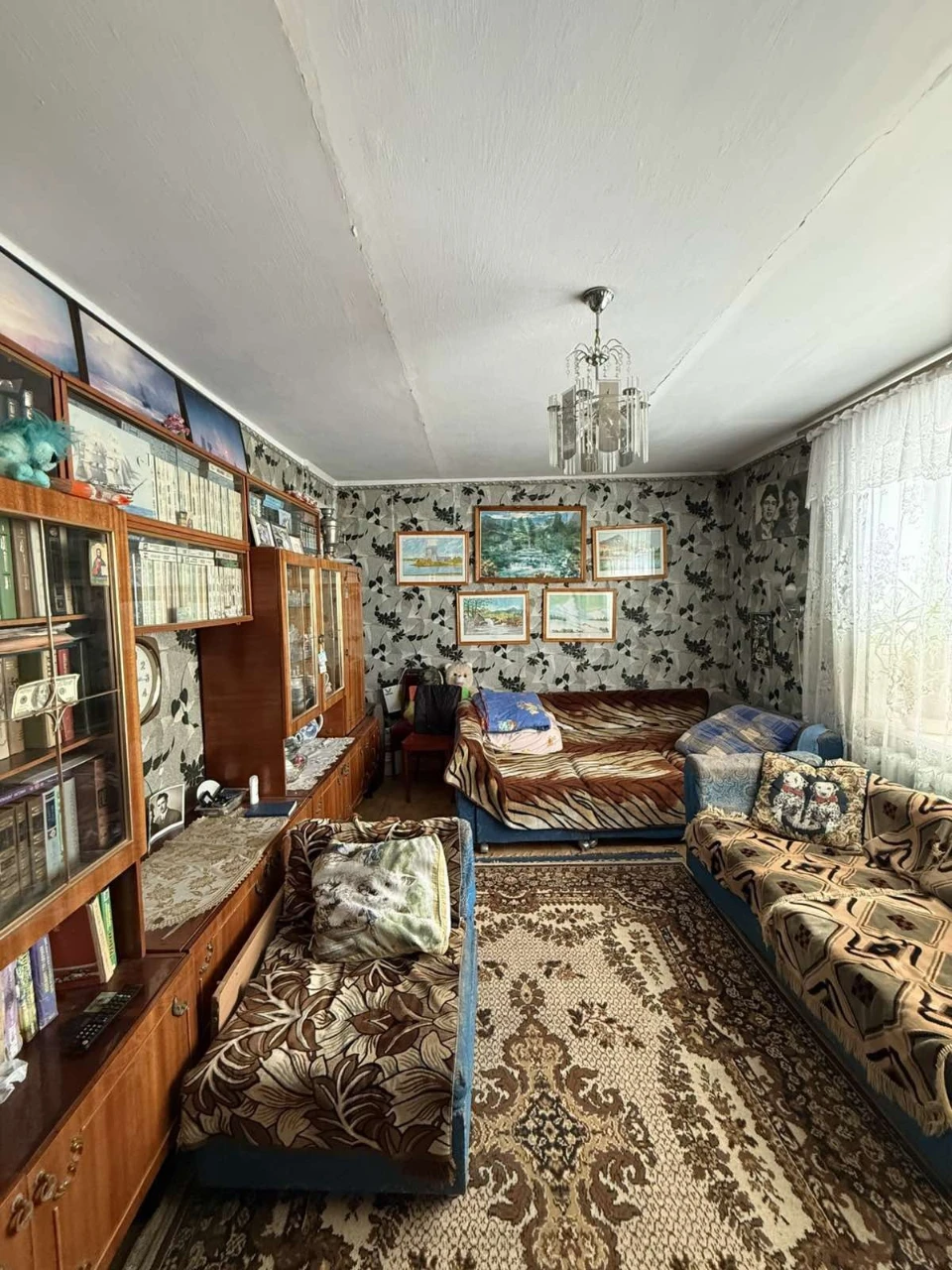 Продається 4-кімнатна квартира