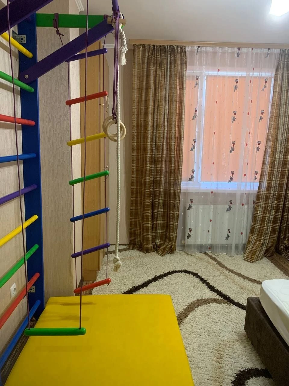 Продаётся 3х ком.  пр. Мира