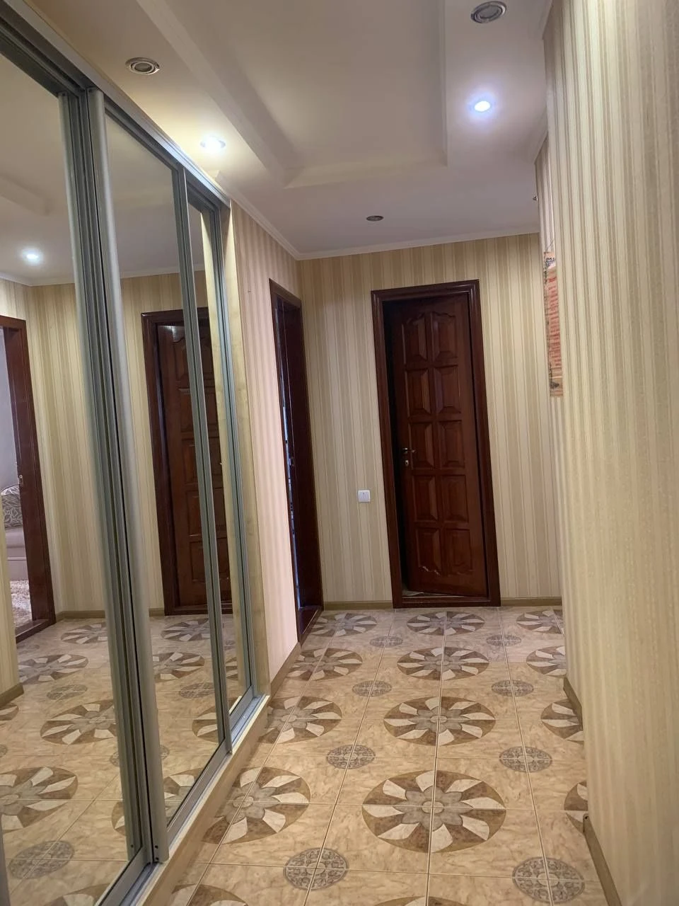 Продаётся 3х ком.  пр. Мира