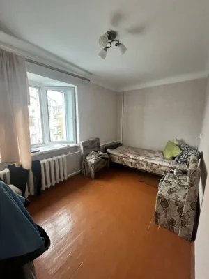 Продам 2 комнатную кишииневский прэкт центр