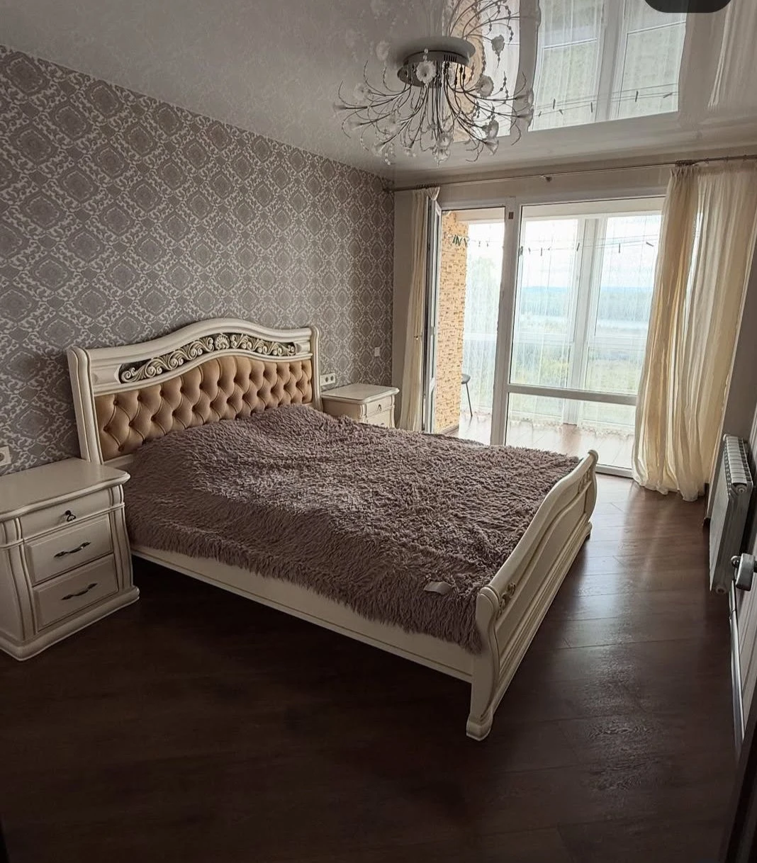 Классная трёхкомнатная квартира с ремонтом и без выключения