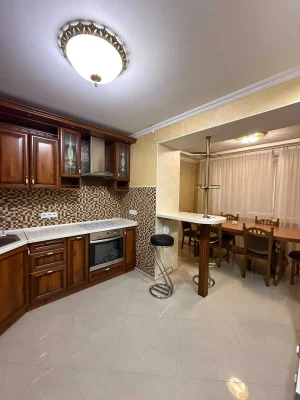 Продается квартира 5 комнат