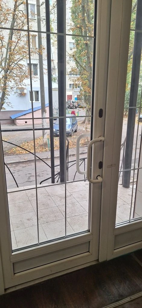 Продаж квартири на 1 поверсі