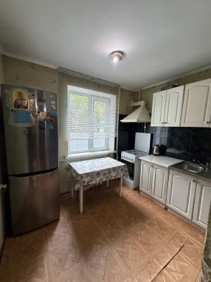 Продаж 1-кімнатна квартира (1/9) 30000$