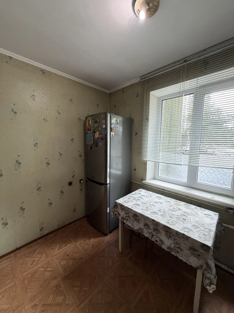 Продаж 1-кімнатна квартира (1/9) 30000$