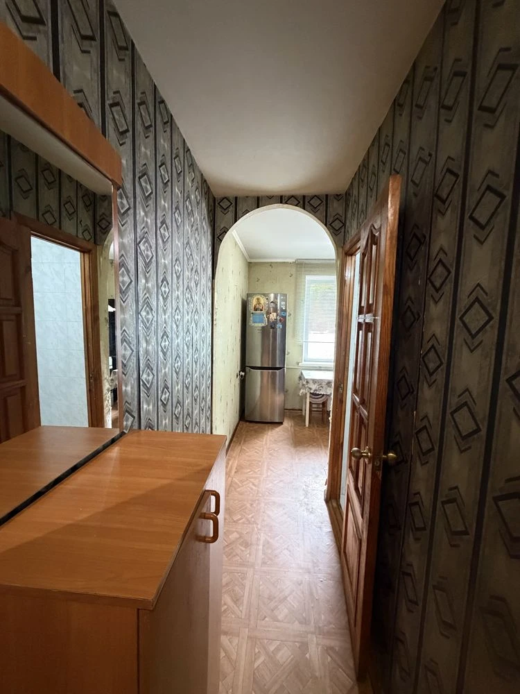 Продаж 1-кімнатна квартира (1/9) 30000$