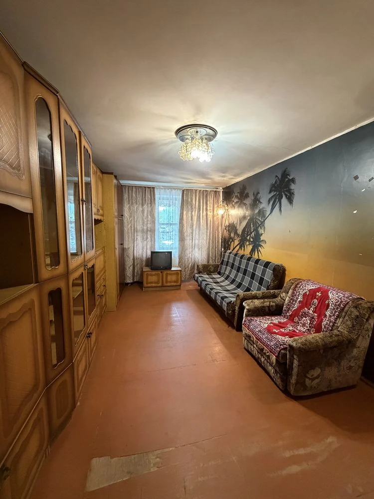 Продаж 1-кімнатна квартира (1/9) 30000$