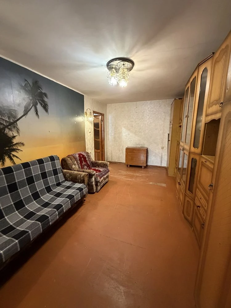 Продаж 1-кімнатна квартира (1/9) 30000$