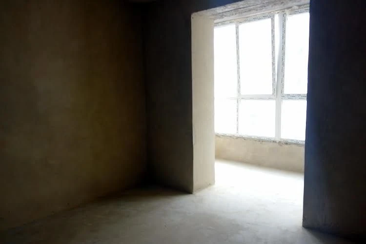 Продаж трикімнатної квартири район довженка поруч парк ,озер