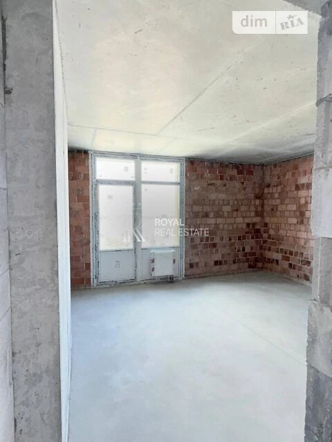 Sale of 3-room apartment 107 sq. m on Stepana Bandera Ave. 30 •
