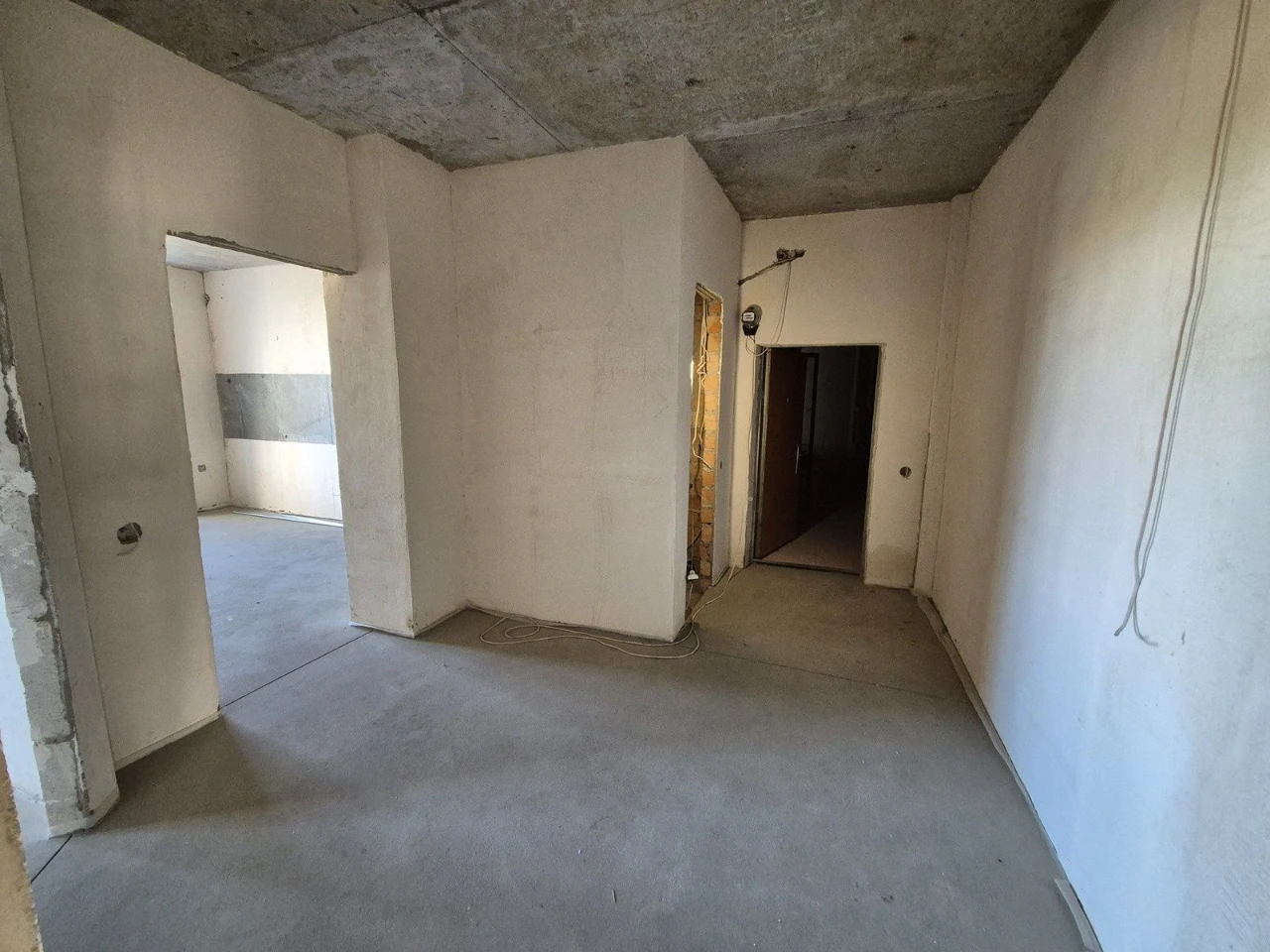продам 2к.квартиру в новом доме Черноморск