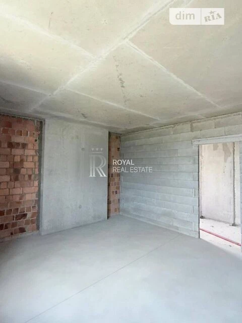 Sale of 3-room apartment 107 sq. m on Stepana Bandera Ave. 30 •